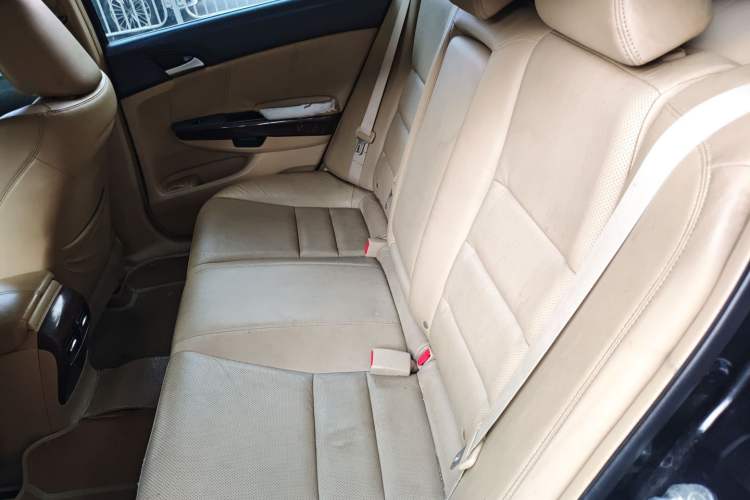 Used Honda Accord 2013 2.0L SE
