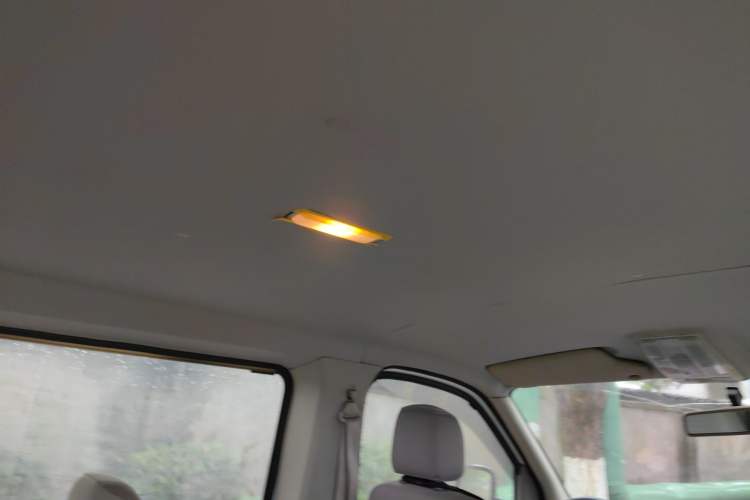 Used SAIC MAXUS Xintu V80 2015 2.5T AMT Aoyuntong Edition Short Wheelbase Low Roof Headliner