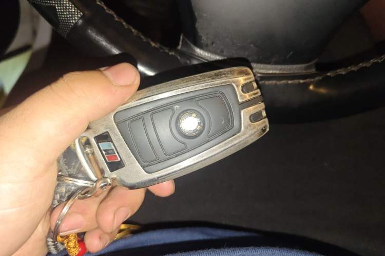 Used BMW 5 Series 2014 520Li Elegant Model
