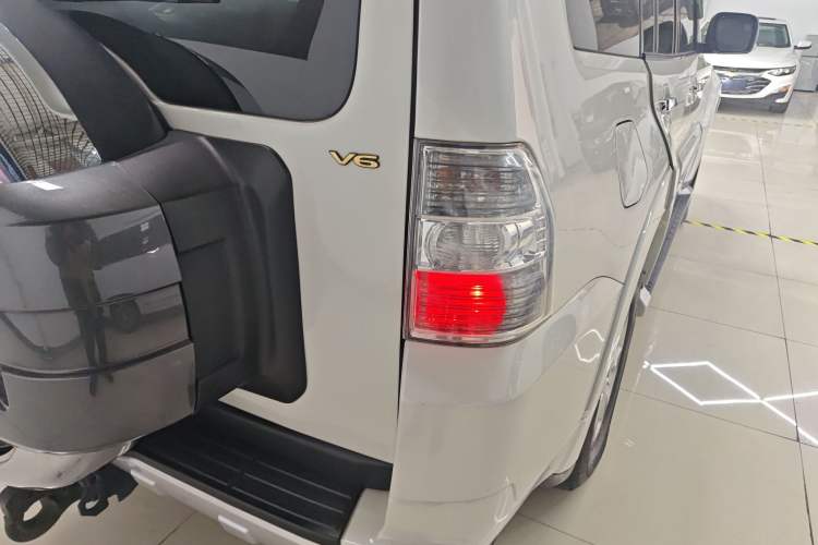 Used Mitsubishi Pajero (Import) 2019 3.0L Automatic Prestige Edition
