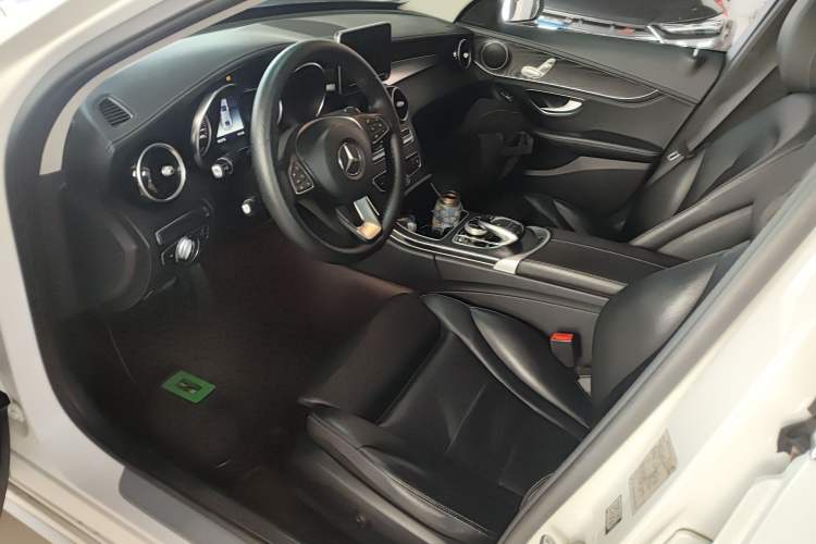 Used Mercedes-Benz C-Class 2018 C 180 L Fashion Edition Sport Version Left Front Seat