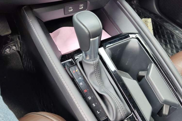 Used Honda Inspire 2023 260TURBO Deluxe Edition Gear Lever