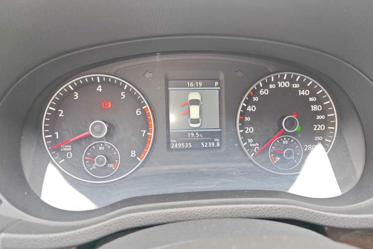 Used Volkswagen Passat 2014 3.0L V6 DSG Flagship Edition