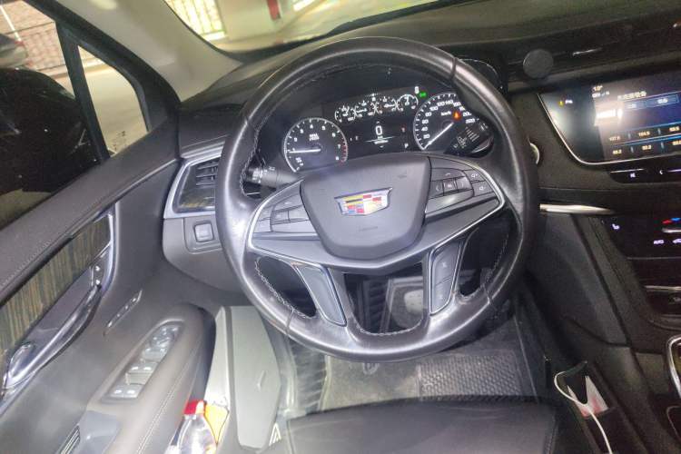 Used Cadillac XT5 2018 25T Luxury Model