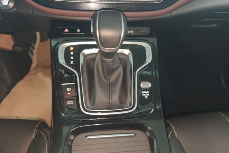 Used GAC Trumpchi M6 2023 PRO 270T DCT Luxury Edition Gear Lever