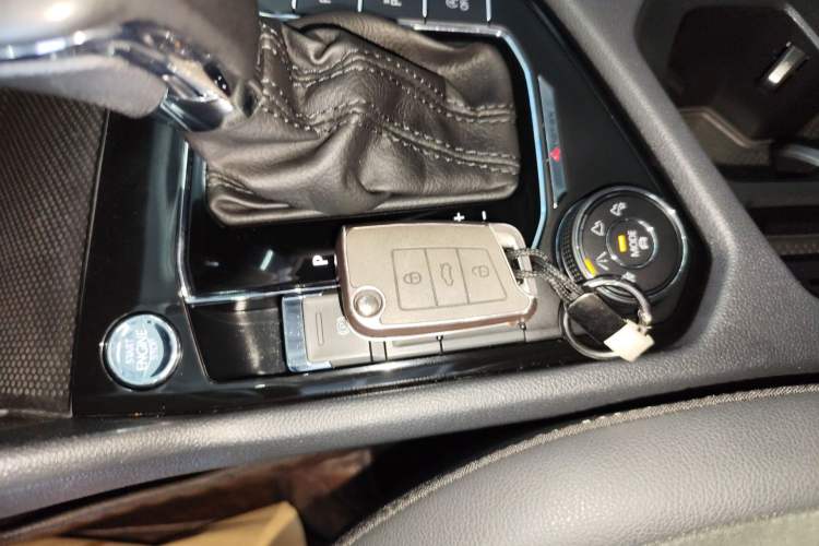 Used Volkswagen Tiguan L 2021 380TSI Automatic All-Wheel Drive R-Line Comfort Plus 7-Seater