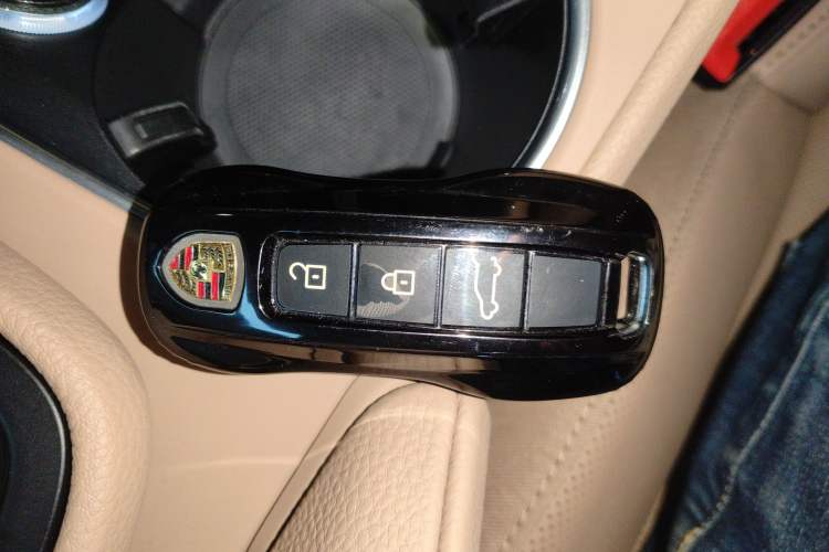 Used Porsche Cayenne E-Hybrid 2022 Cayenne E-Hybrid 2.0T Platinum Edition Vehicle Key