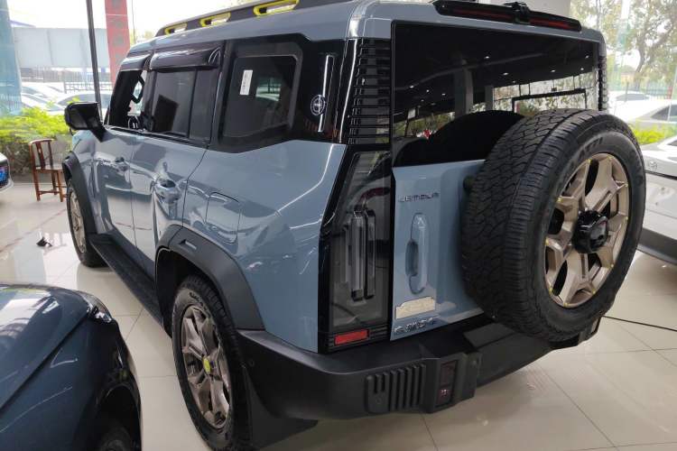 Used JETOUR Traveler 2023 2.0T All-Wheel Drive Conquer PRO