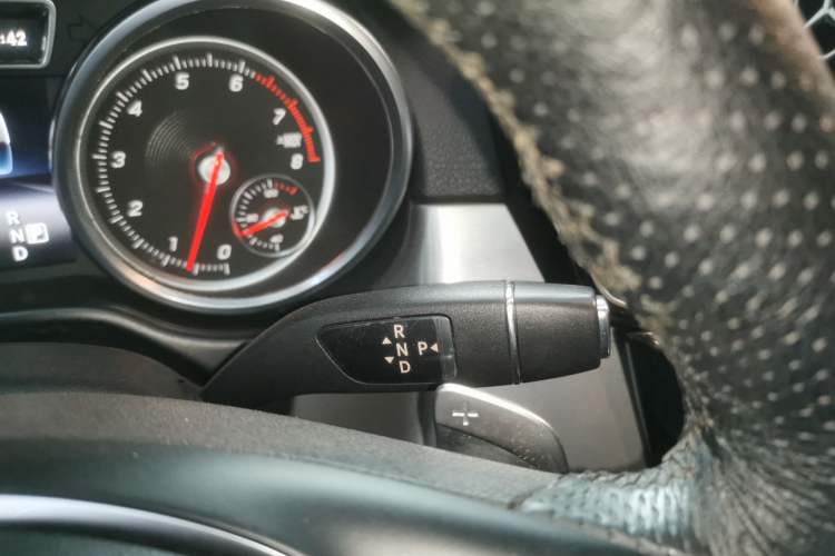 Used Mercedes-Benz GLE Coupe 2015 GLE 320 4MATIC Coupe SUV Gear Lever