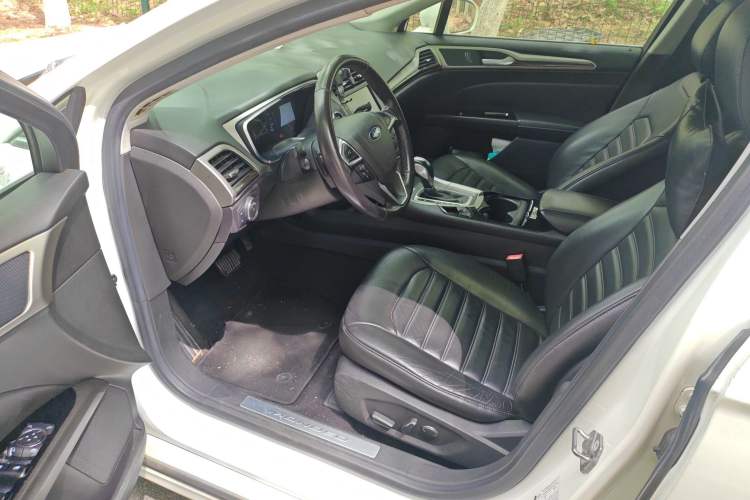 Used Ford Mondeo 2013 2.0L GTDi 200 Luxury Model