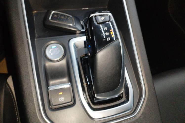 Used Dongfeng Aeolus E70 2023 500 Smart Edition Lithium Iron Phosphate 48.6 kWh 120 kW