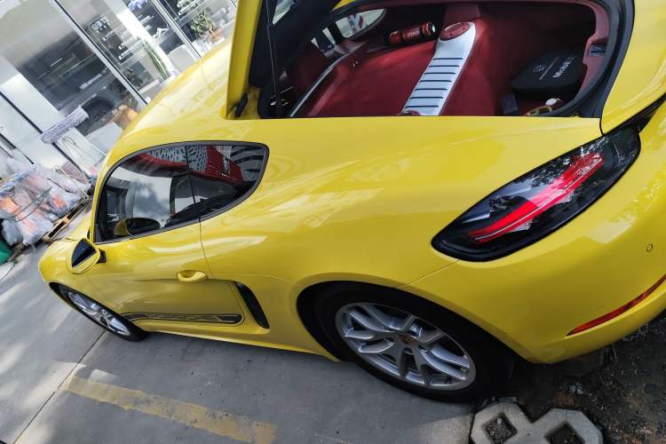 Used Porsche 718 2022 Cayman 2.0T