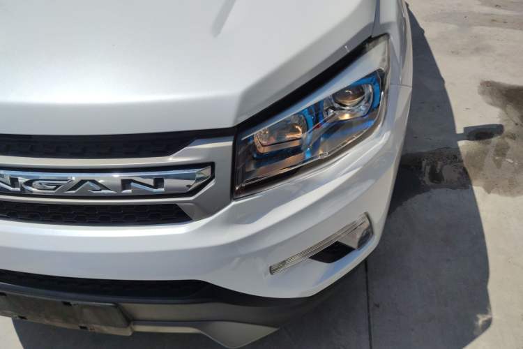 Used CHANGAN CS75 2016 1.8T Automatic Elite Model China V Standard Left Front Headlight