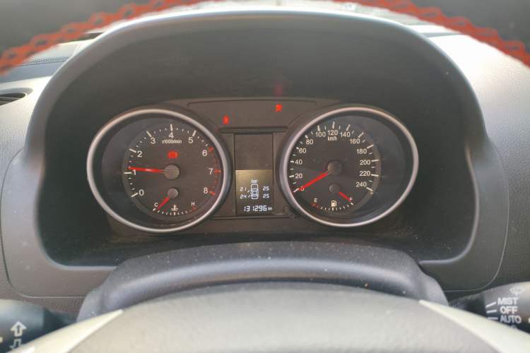 Used Haval H6 2011 2.0L Manual Two-Wheel Drive Urban Version