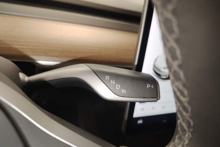 Used Tesla Model Y 2021 Standard Range Rear-Wheel Drive Version
