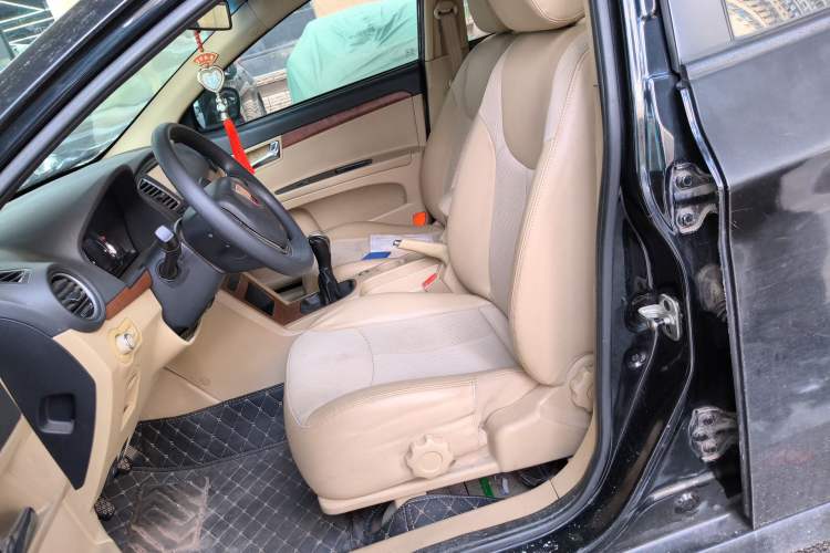 Used Roewe 350 2014 1.5L Manual Swift Edition Left Front Seat