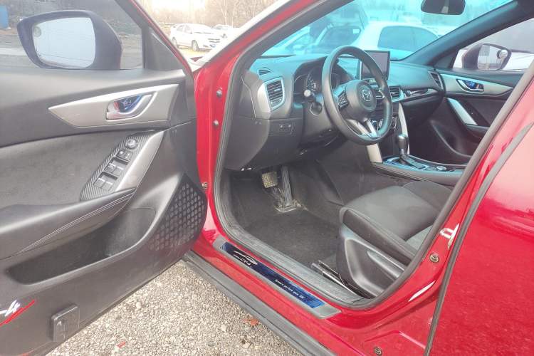 Used Mazda CX-4 2018 2.0L Automatic Two-Wheel Drive Blue Sky Dynamic Version China V Standard
