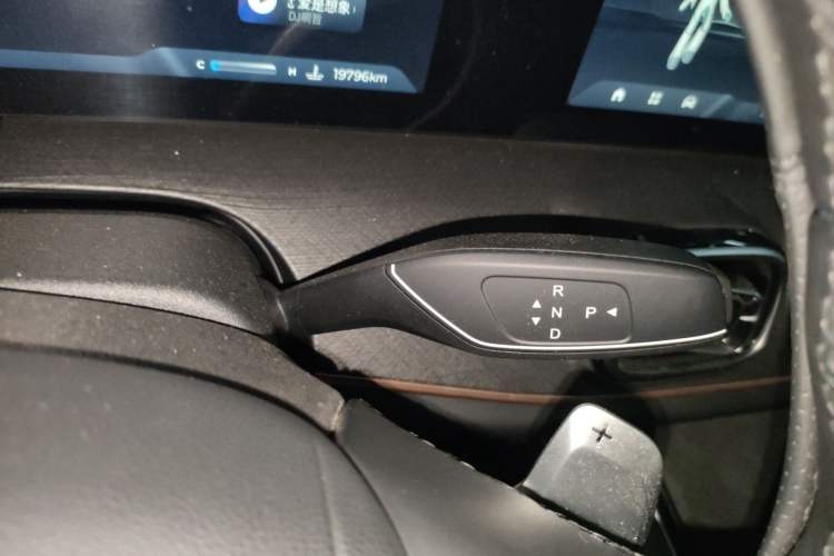 Used Chery Tiggo 9 2023 2.0T Dual-Clutch Two-Wheel Drive Luxury Edition 7 Seats
