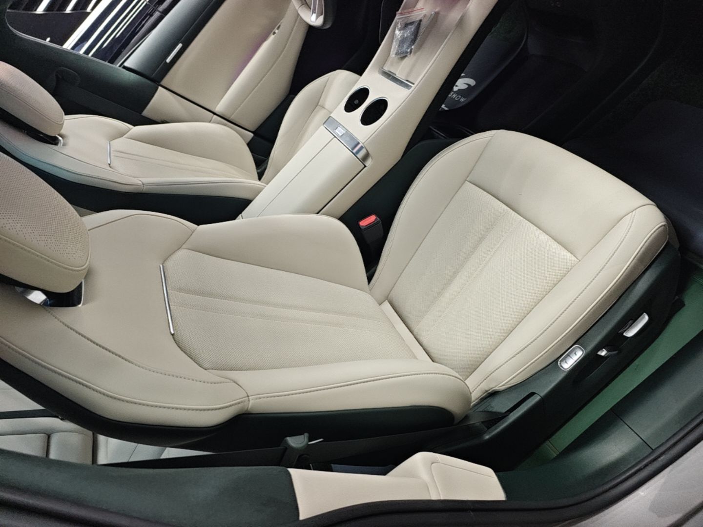 Xiaomi Auto YU7 2025 Ultra-Long Range High-Performance All-Wheel-Drive Max Edition — снимка 19