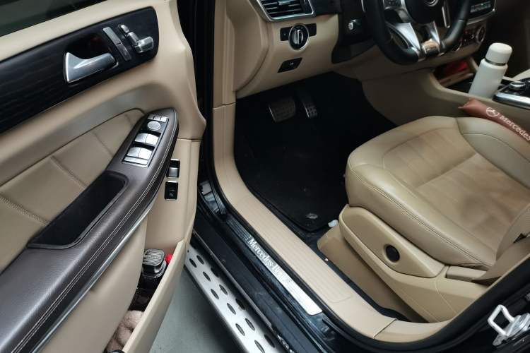 Used Mercedes-Benz GL-Class 2014 GL 400 4MATIC Dynamic Model