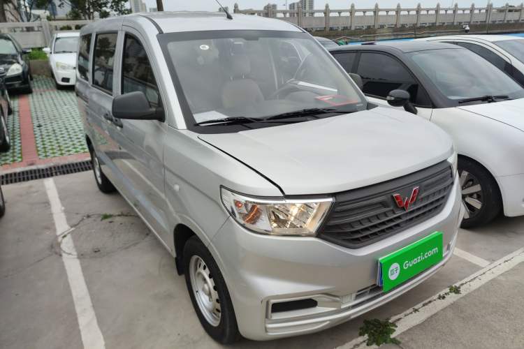 Used Wuling Hongguang V 2022 1.5L Jingqu Version Hydraulic Power Steering LAR