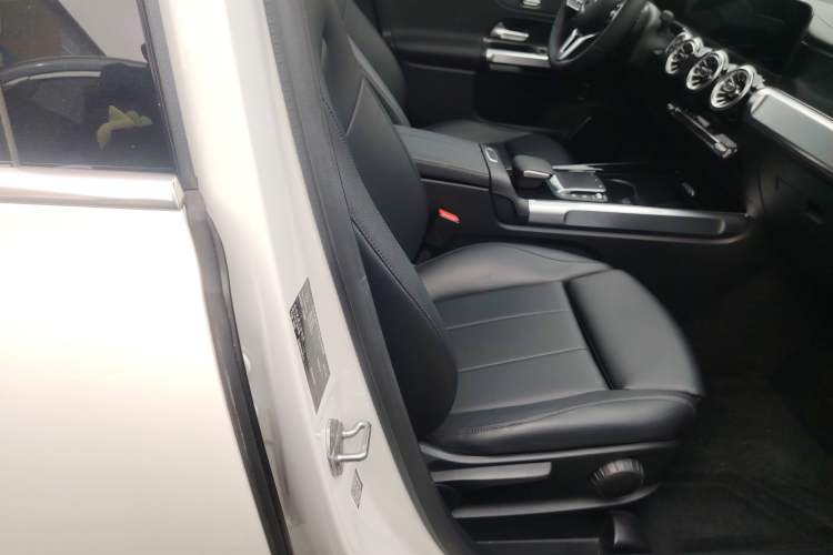 Used Mercedes-Benz GLB 2022 Updated GLB 200 Fashion Edition Right Front Seat