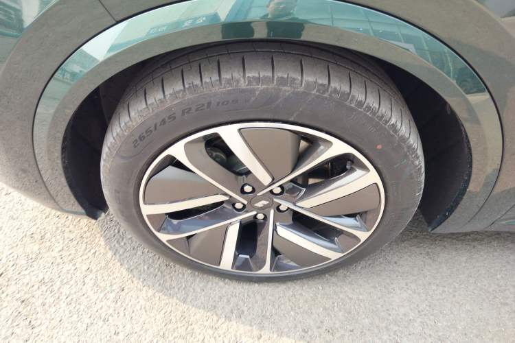 Used Li Auto L9 2022 Max model