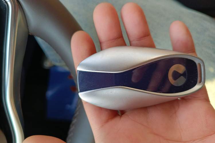 Used Denza D9 2025 DM-i Intelligent Drive 1020 Four-Wheel Drive Flagship Model