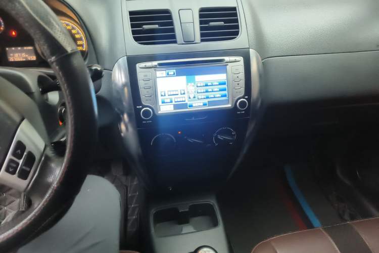 Used Suzuki SX4 2012 1.6L Manual Ruiqi Model
