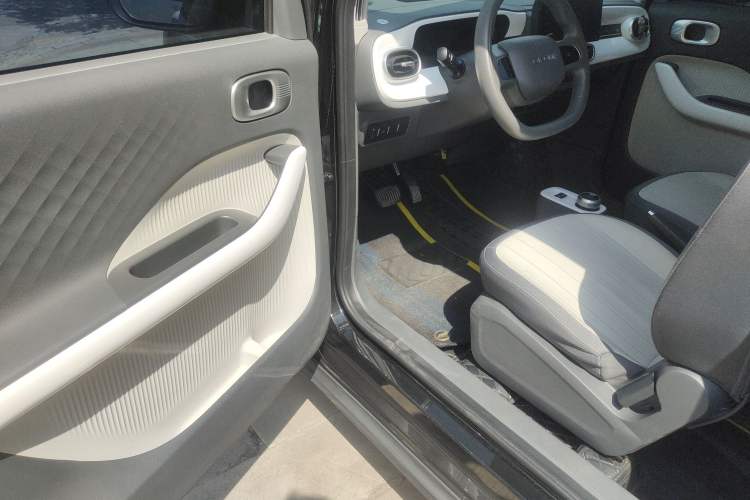 Used Geely Galaxy Panda 2025 210km Panda Kart Driver Seat