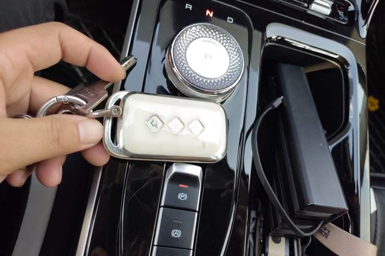 Used Wuling Xingguang 2024 Co-Creation Edition 510 Advanced Model Vehicle Key