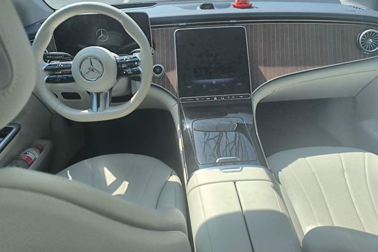 Used Mercedes-Benz EQE 2022 350 Luxury Edition
