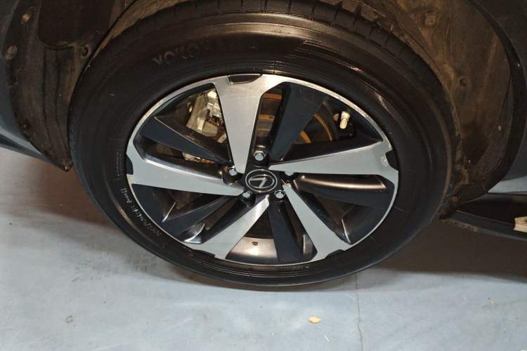 Used Lexus NX 2020 300h All-Wheel Drive FENGZHI Version China VI Standard Right Rear Wheel Hub