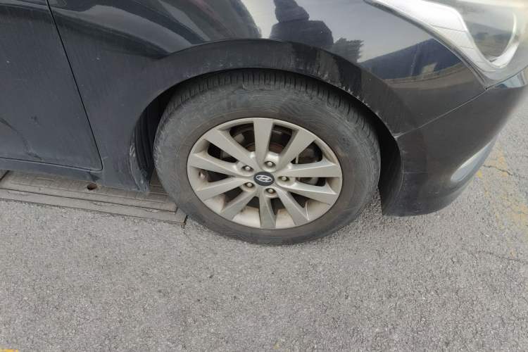 Used Hyundai Mistra 2014 1.8L Automatic Smart GLS
