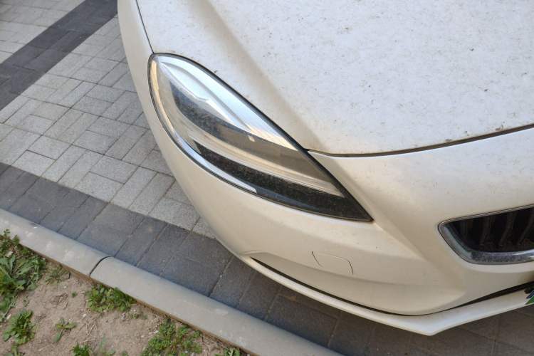 Used Volvo V40 2017 T3 Zhiyi Edition Exterior 6