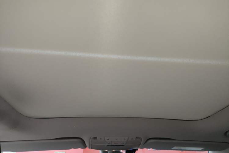 Used Mercedes-Benz C-Class 2017 Facelift C 200 L Sport Edition Headliner