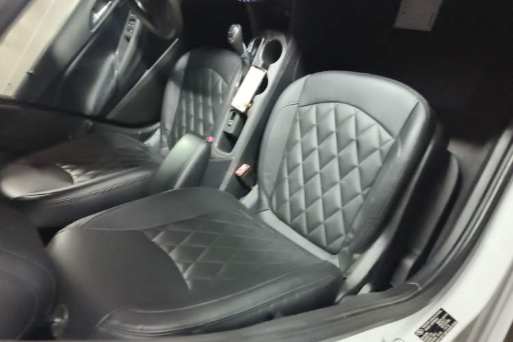 Used Chevrolet Cruze 2018 320 Automatic Pioneer Sunroof Edition
