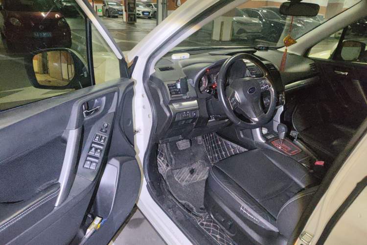 Used Subaru Forester 2013 2.0i Automatic Luxury Edition Driver Seat