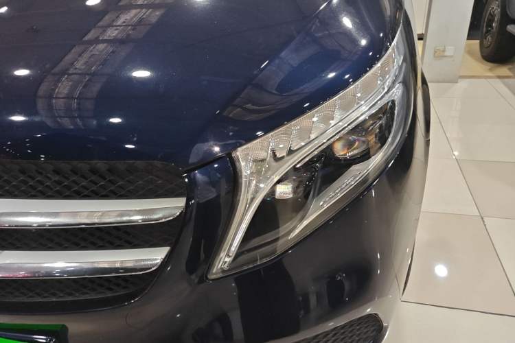 Used Mercedes-Benz V-Class 2020 V 260 Avantgarde Edition