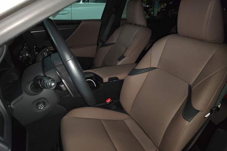 Used Lexus ES 2021 200 Excellence Edition
