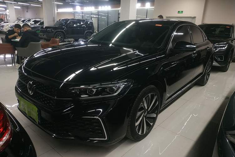 Used Volkswagen Passat 2022 330TSI Starry Luxury Edition