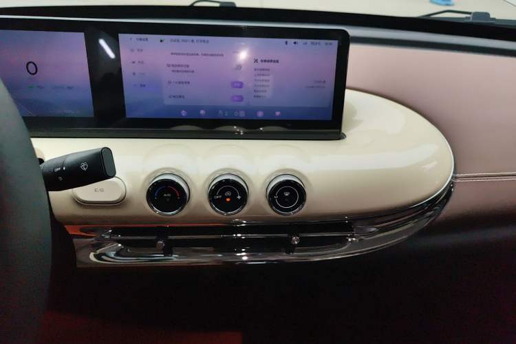 Used Wuling Bingo 2023 333 km Lingxi Connected Version
