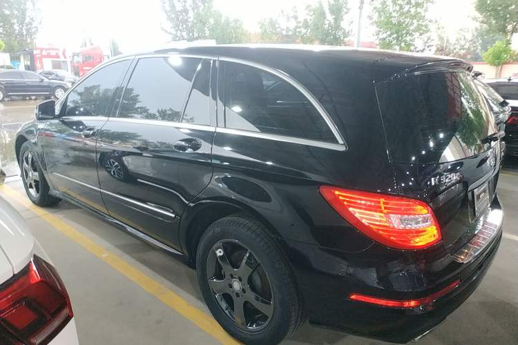 Used Mercedes-Benz R-Class 2014 R 320 4MATIC Business Model