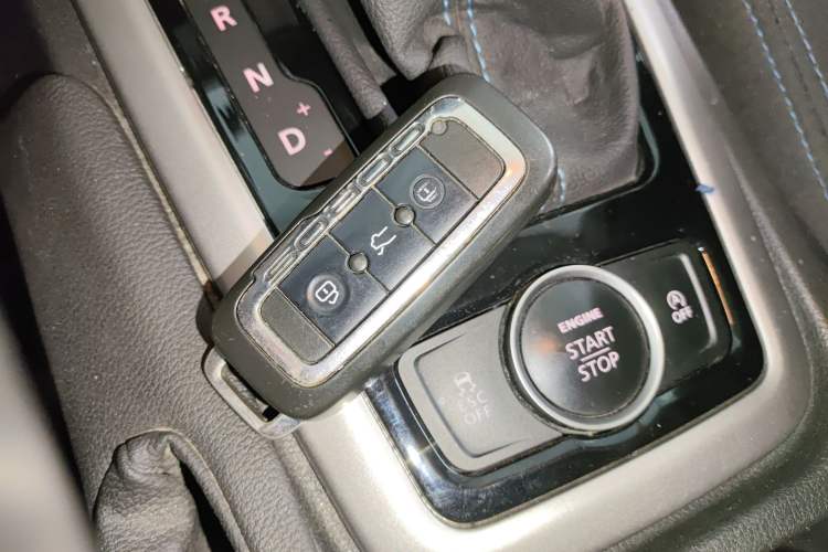 Used Qoros 3 2016 Sedan 1.6L Automatic ZhiNeng Model