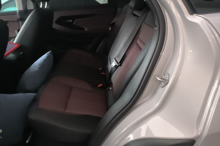 Used Land Rover Range Rover Evoque 2024 Aurora L 249 PS Prestige Light-Chasing Edition