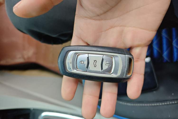 Used Geely Auto Emgrand 2014 Sedan 1.5L Manual Elite Model
