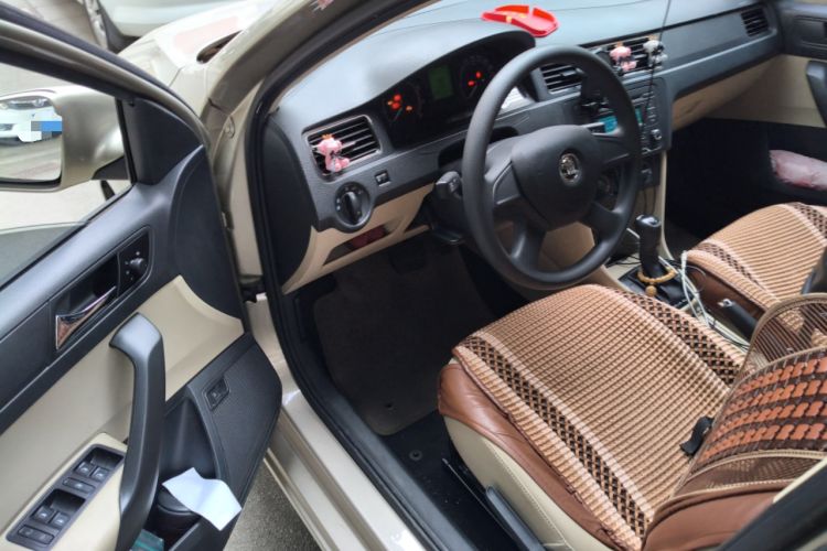 Used Skoda Rapid 2015 1.6L Automatic Smart Selection Model