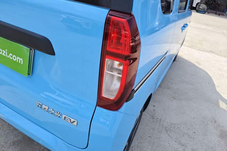 Used Wuling Zhiguang New Energy 2025 Comfort Model Right Rear Taillight