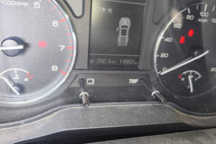 Used Dongfeng Ruichi 2019 2.4L Gasoline China VI Standard Two-Wheel-Drive Long Cargo Bed 2TZD Odometer Close Up