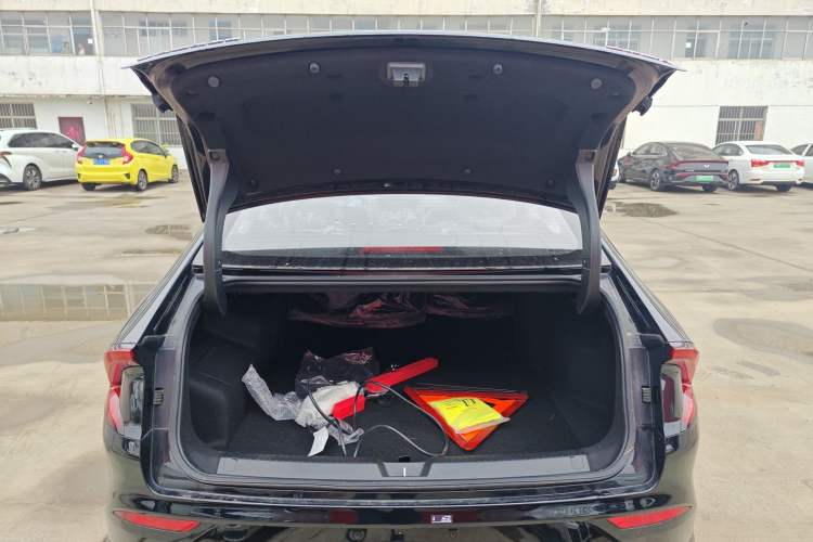 Used Wuling Xingguang 2025 70km Smart Standard Version Trunk